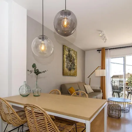 Spaces Terrace Apartment- 1 Bedroom, 1bathroom, Huge Terrace * Sitges